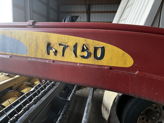 2009 New Holland H7150 Mower Conditioner