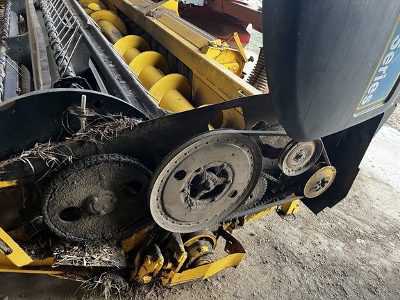 2009 New Holland H7150 Mower Conditioner