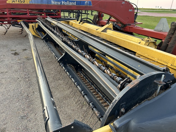 2009 New Holland H7150 Mower Conditioner