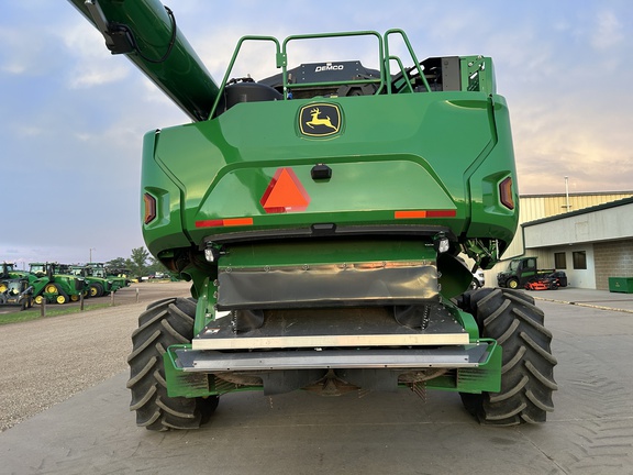 2025 John Deere X9 1100 Combine