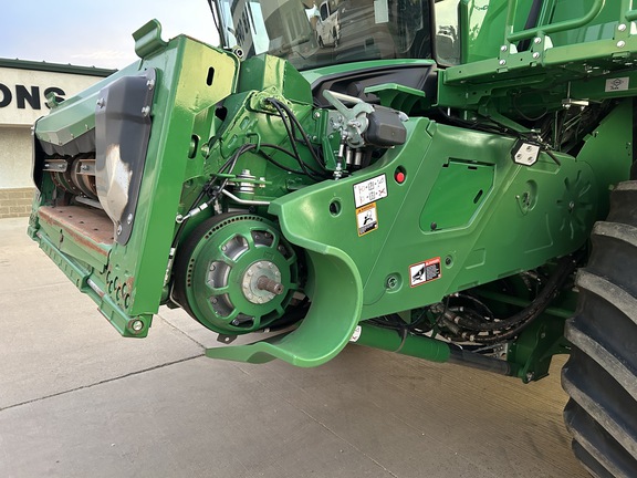 2025 John Deere X9 1100 Combine