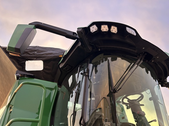 2025 John Deere X9 1100 Combine