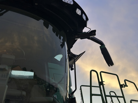 2025 John Deere X9 1100 Combine