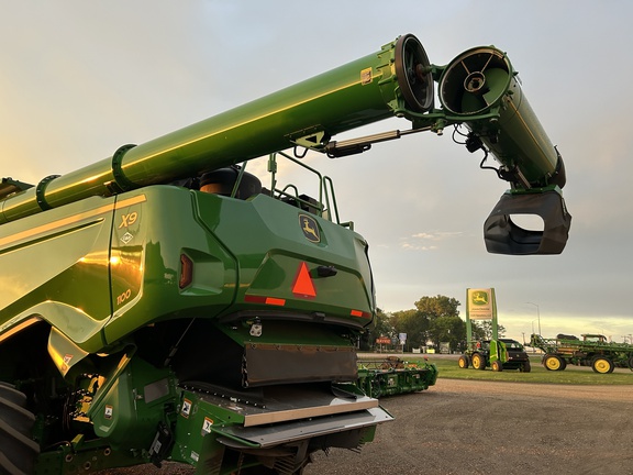 2025 John Deere X9 1100 Combine