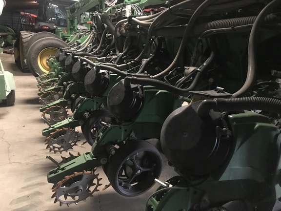 2019 John Deere 1775NT Planter