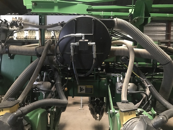 2019 John Deere 1775NT Planter