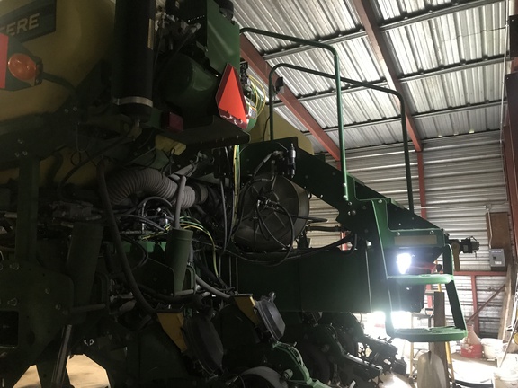 2019 John Deere 1775NT Planter