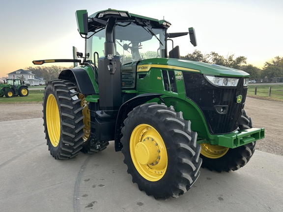 2025 John Deere 7R 350 Tractor