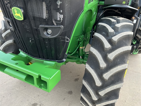 2025 John Deere 7R 350 Tractor