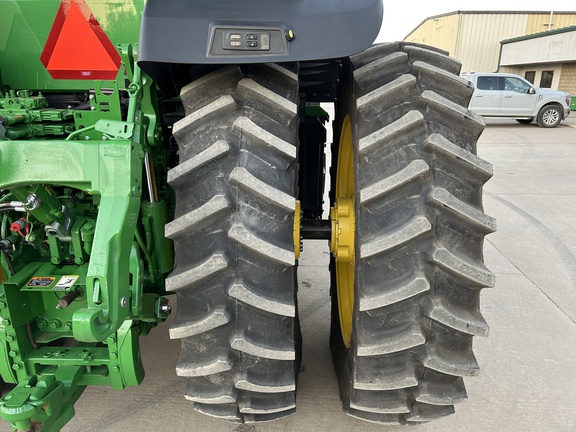 2025 John Deere 7R 350 Tractor