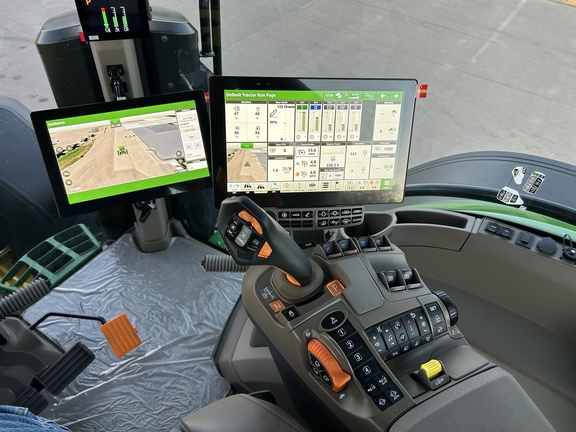 2025 John Deere 7R 350 Tractor