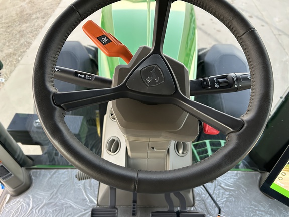 2025 John Deere 7R 350 Tractor
