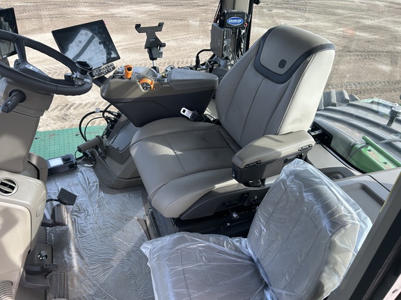 2025 John Deere 9RX 640 Tractor Rubber Track