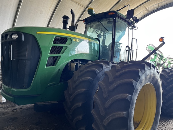 2009 John Deere 9330 Tractor 4WD