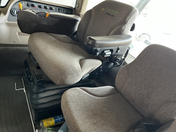 2009 John Deere 9330 Tractor 4WD