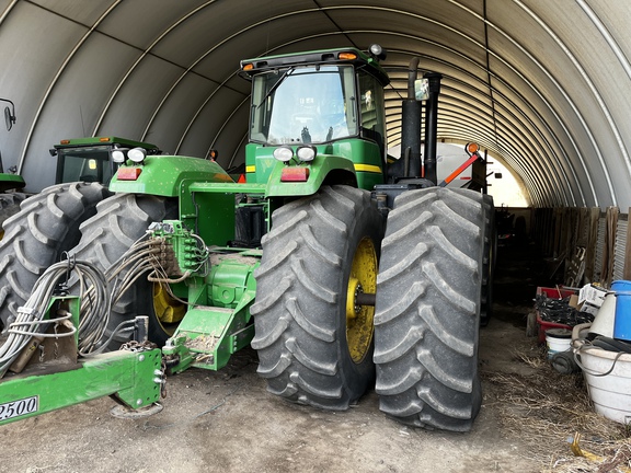 2009 John Deere 9330 Tractor 4WD