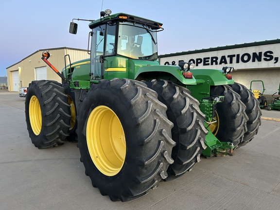 2009 John Deere 9330 Tractor 4WD