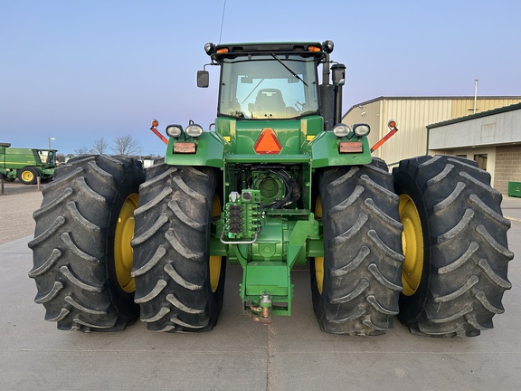 2009 John Deere 9330 Tractor 4WD
