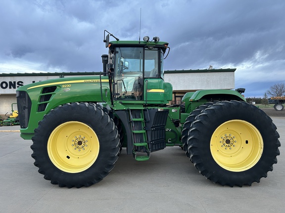 2008 John Deere 9230 Tractor 4WD
