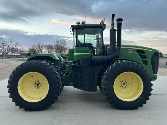 2008 John Deere 9230 Tractor 4WD