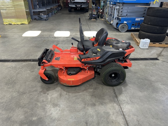 2024 Ariens Edge 42 Briggs Mower/Zero Turn