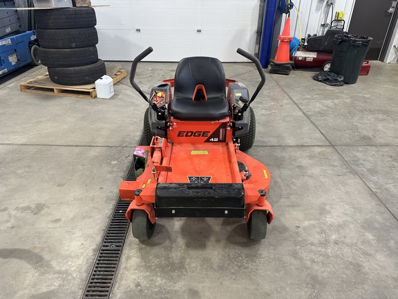 2024 Ariens Edge 42 Briggs Mower/Zero Turn