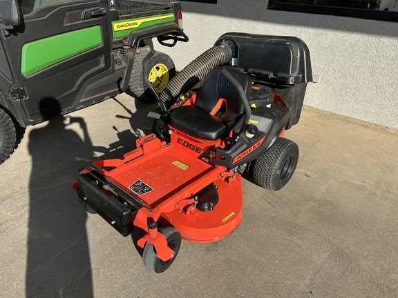 2024 Ariens Edge 42 Briggs Mower/Zero Turn