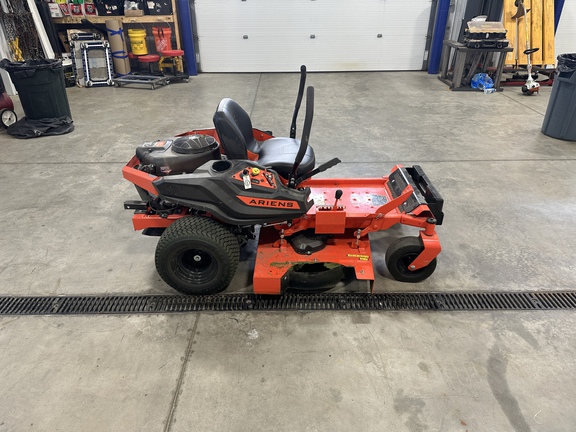 2024 Ariens Edge 42 Briggs Mower/Zero Turn
