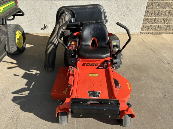 2024 Ariens Edge 42 Briggs Mower/Zero Turn