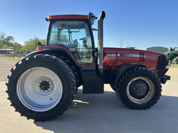 2001 Case IH MX200 Tractor