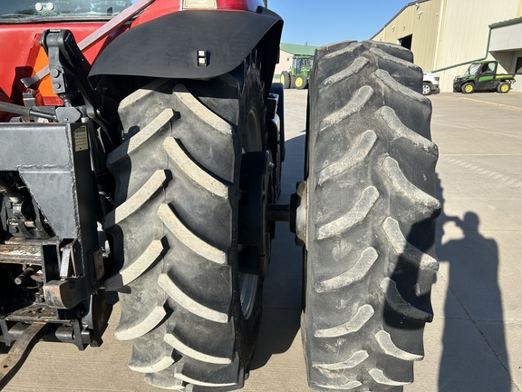 2001 Case IH MX200 Tractor