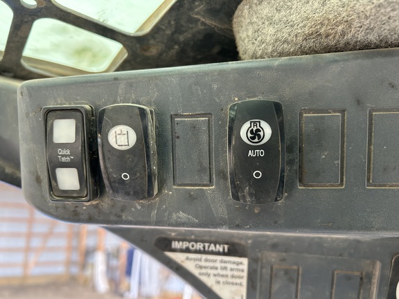 2011 John Deere 320D Skid Steer Loader