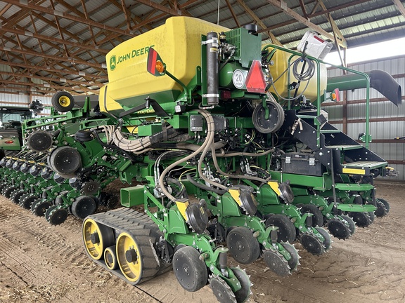 2023 John Deere DB60 Planter