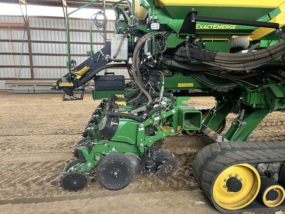 2023 John Deere DB60 Planter