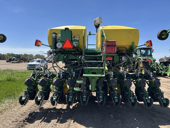 2025 John Deere DB60 Planter