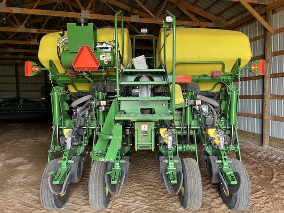 2011 John Deere 1770NT CCS Planter