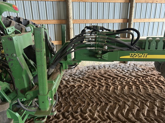 2011 John Deere 1770NT CCS Planter