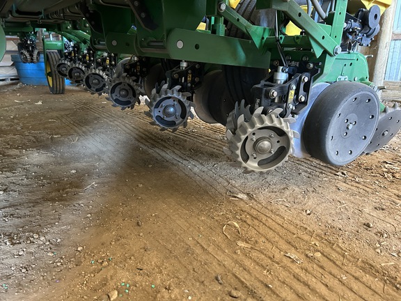 2024 John Deere 1775NT Planter