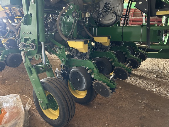 2024 John Deere 1775NT Planter