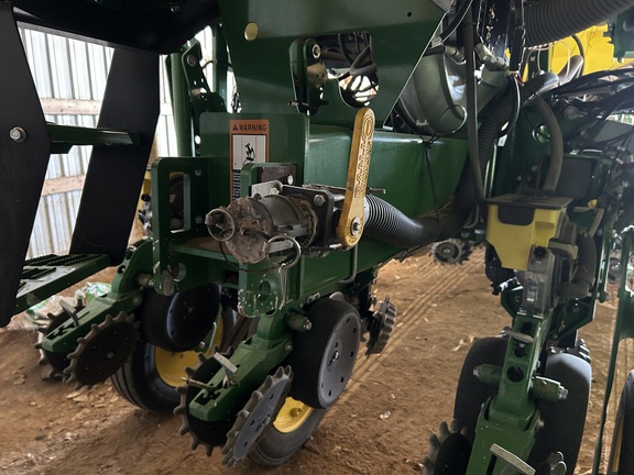 2024 John Deere 1775NT Planter