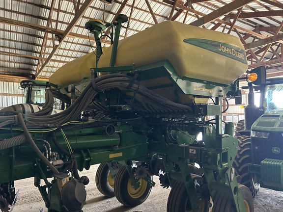 2021 John Deere 1775NT Planter