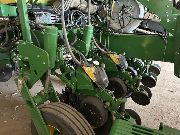 2021 John Deere 1775NT Planter