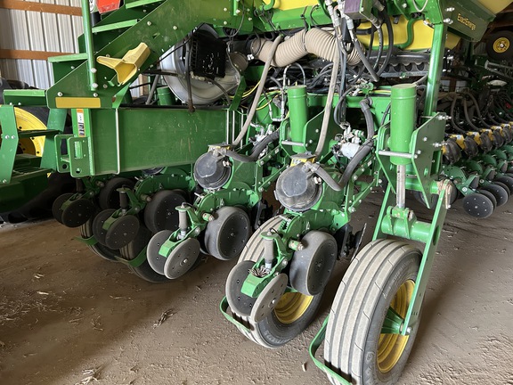 2021 John Deere 1775NT Planter