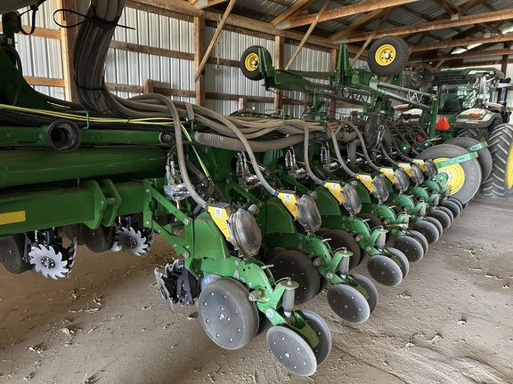 2021 John Deere 1775NT Planter