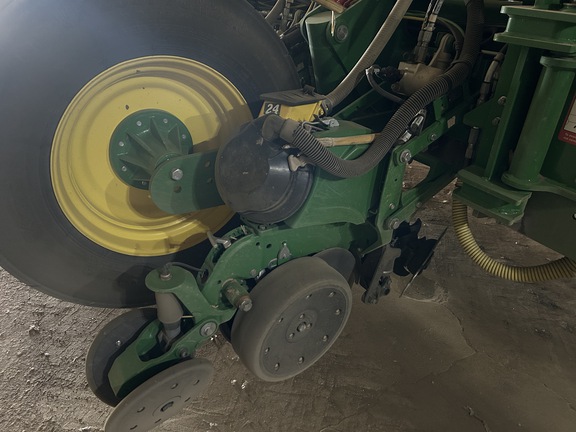 2021 John Deere 1775NT Planter