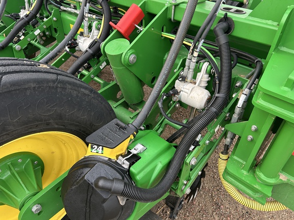 2021 John Deere 1775NT Planter
