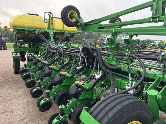 2021 John Deere 1775NT Planter