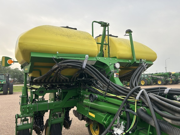 2021 John Deere 1775NT Planter