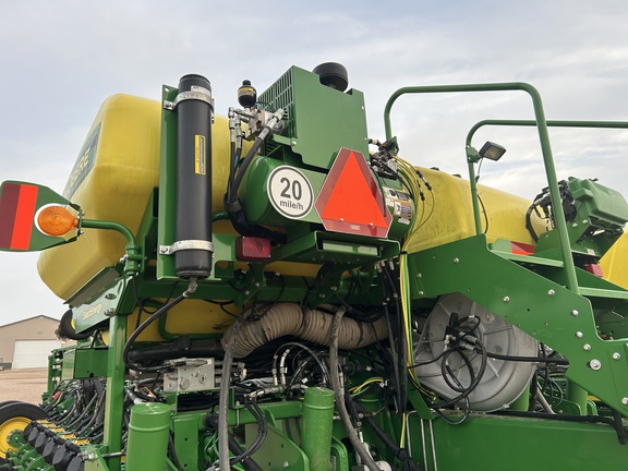 2021 John Deere 1775NT Planter
