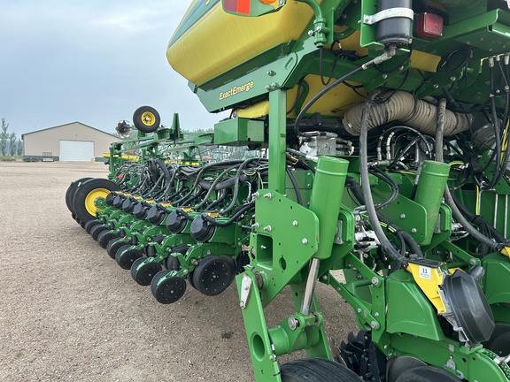 2021 John Deere 1775NT Planter